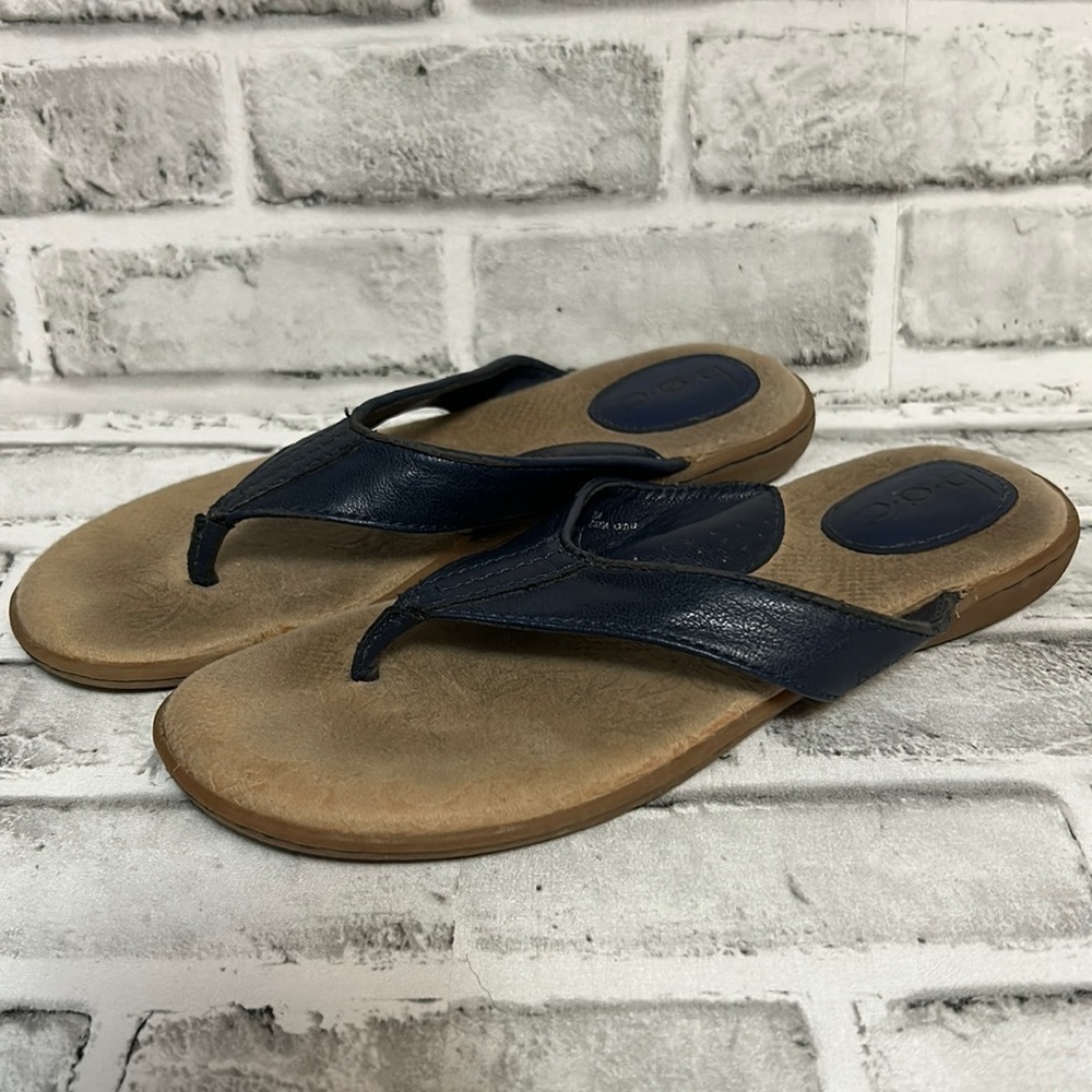 BOC Navy Blue Leather Slip On Sandals Women's Size 8, Great Condition